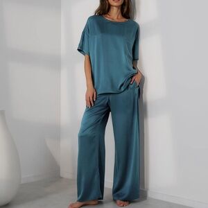 LUNYA BNWT Washable Silk Tee Pant Set in Piquant Teal Size Size XS